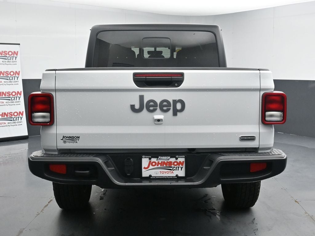 2023 Jeep Gladiator Overland