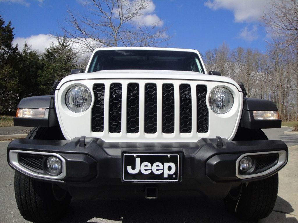 2022 Jeep Gladiator Sport