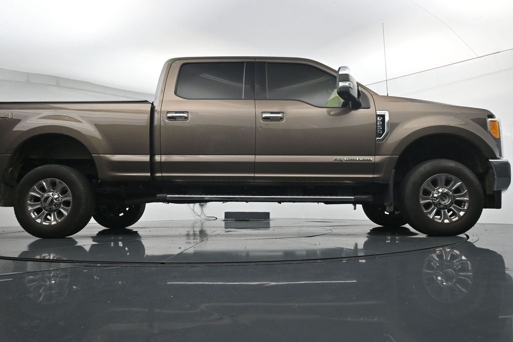 2017 Ford Super Duty F-250 Pickup Lariat