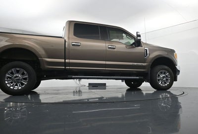 2017 Ford Super Duty F-250 Pickup Lariat