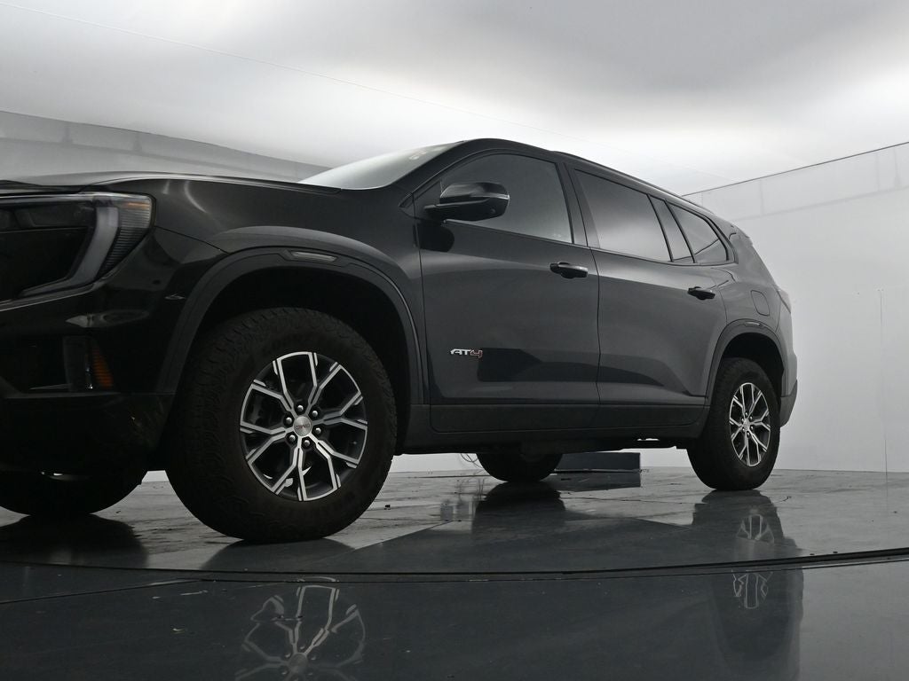2024 GMC Acadia AT4