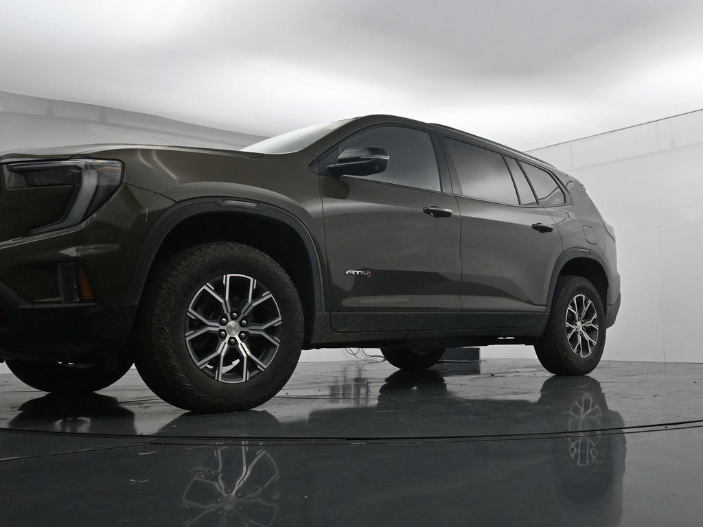 2025 GMC Acadia AT4