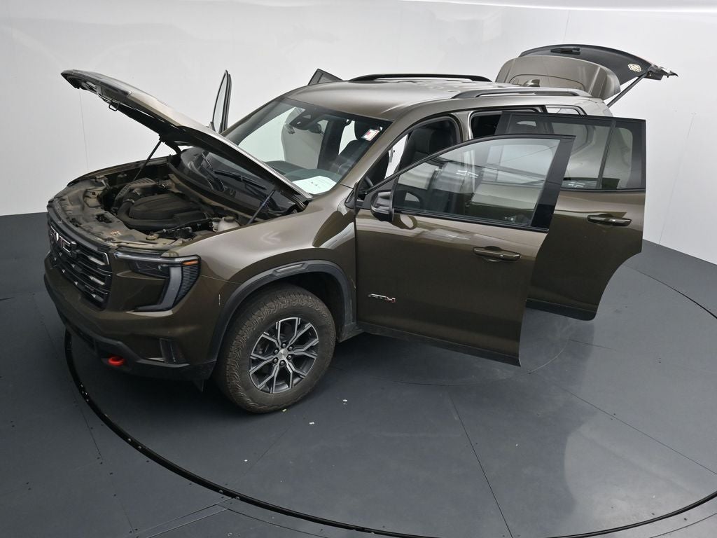 2025 GMC Acadia AT4