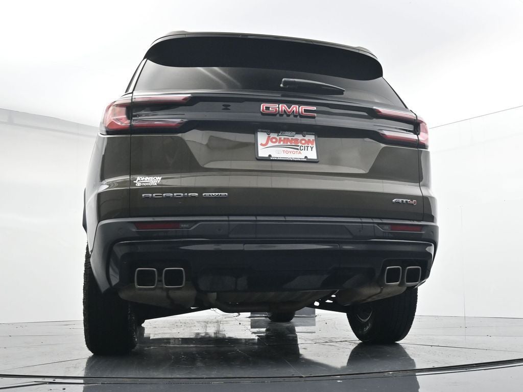 2025 GMC Acadia AT4