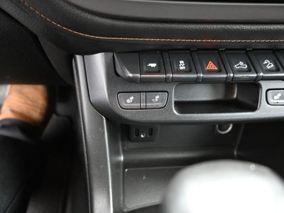 2022 GMC Canyon AT4 w/Leather