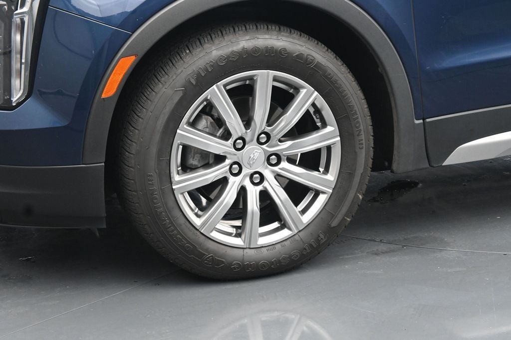 2021 Cadillac XT4 Premium Luxury