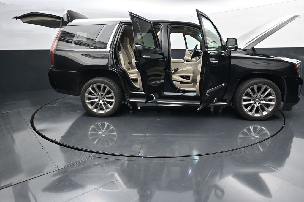 2018 Cadillac Escalade Luxury
