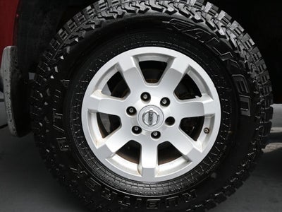 2004 Nissan Titan LE