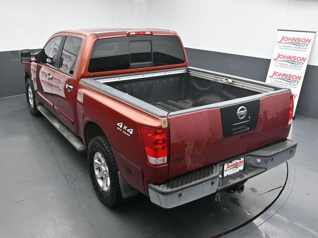 2004 Nissan Titan LE