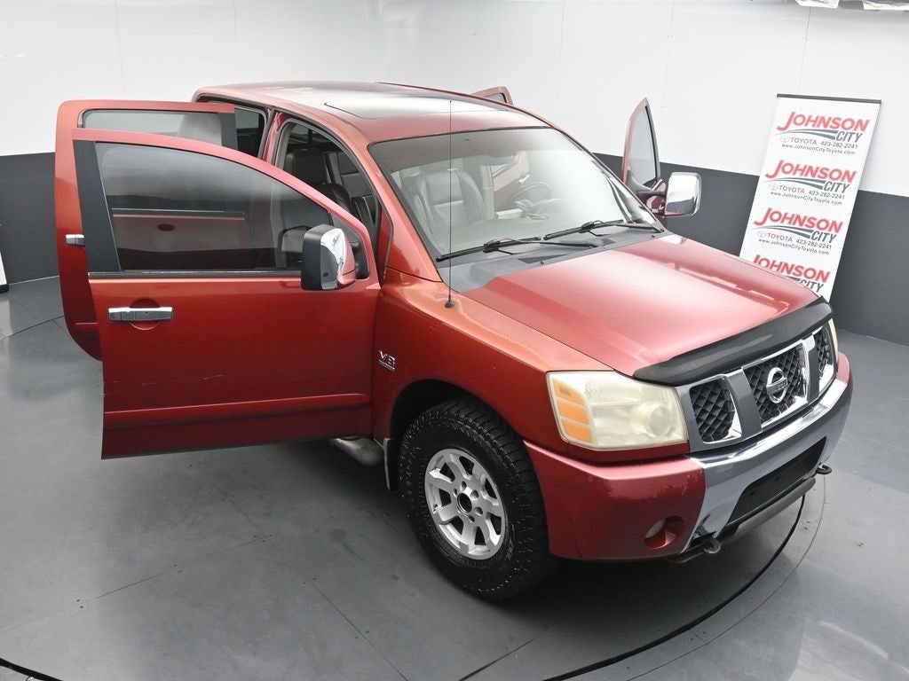 2004 Nissan Titan LE