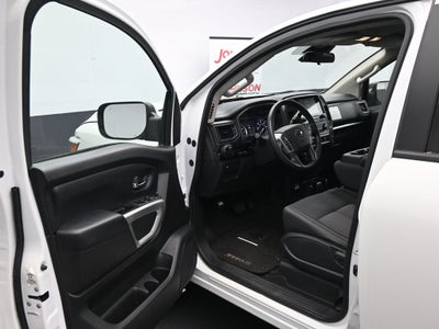 2022 Nissan Titan SV