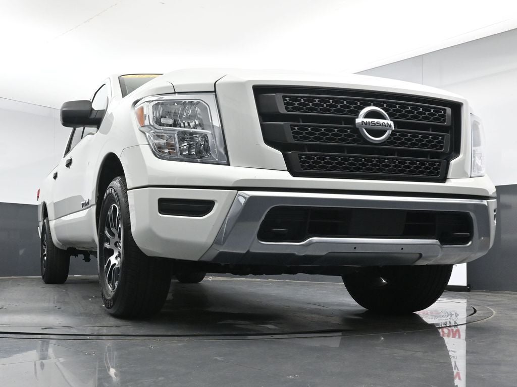 2022 Nissan Titan SV