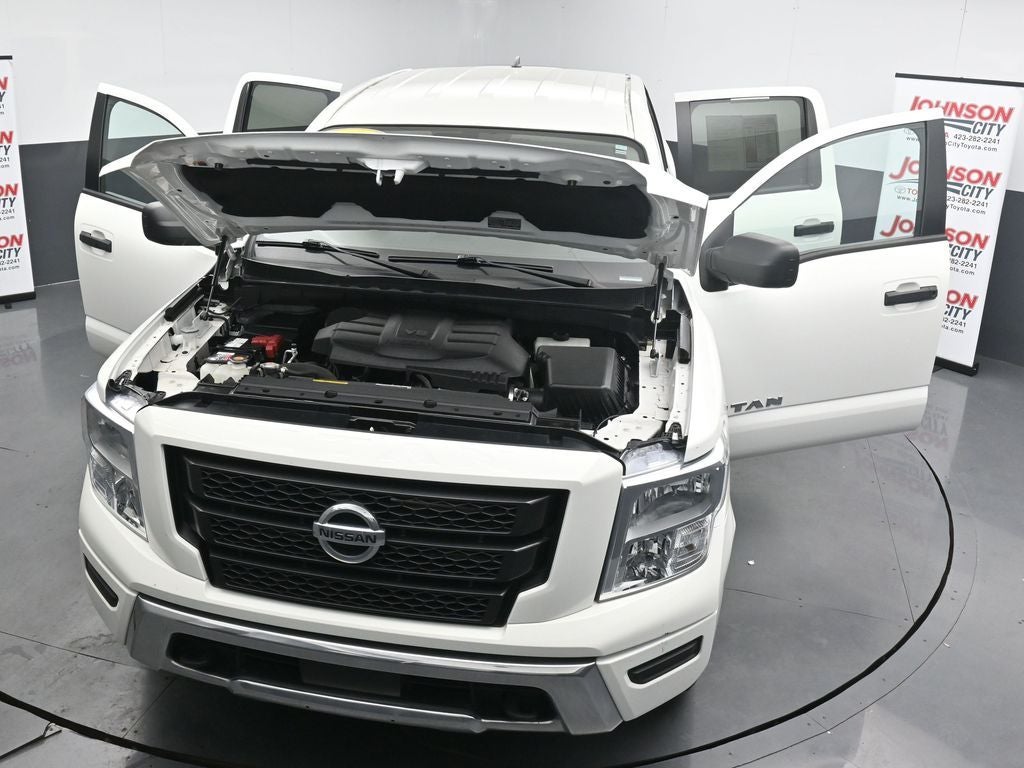 2022 Nissan Titan SV