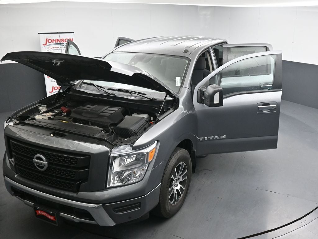 2021 Nissan Titan SV