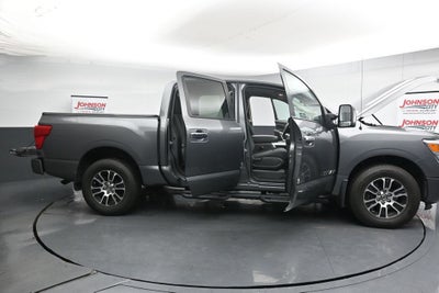 2021 Nissan Titan SV