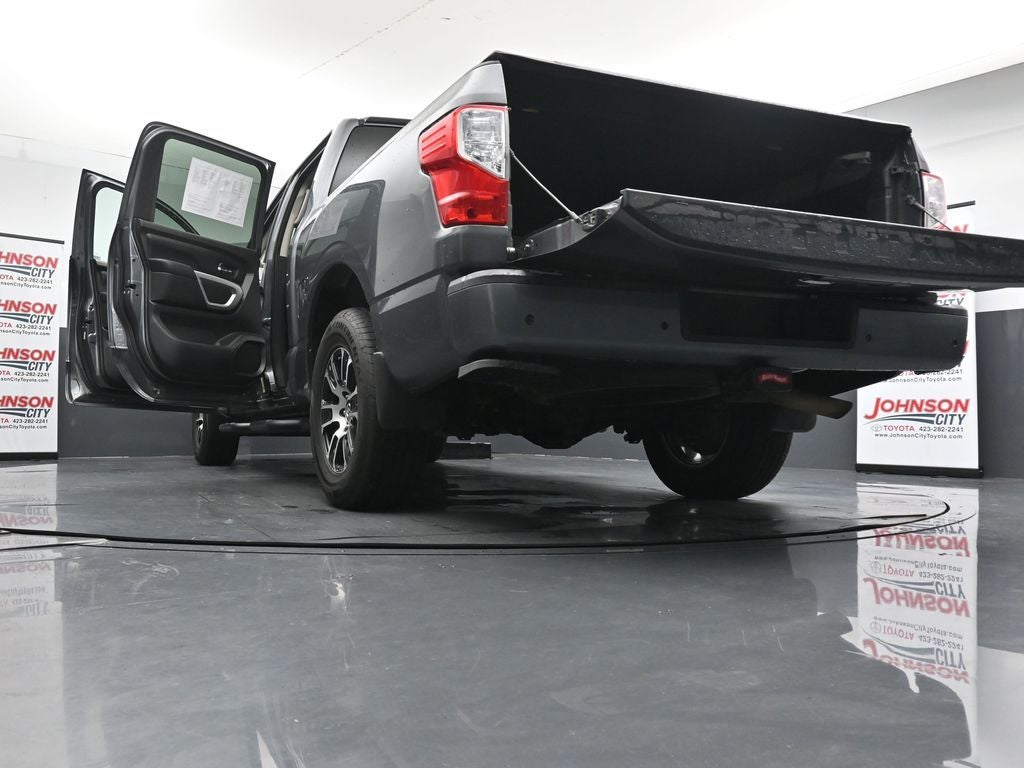 2021 Nissan Titan SV