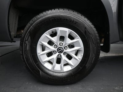 2024 Nissan Frontier SV