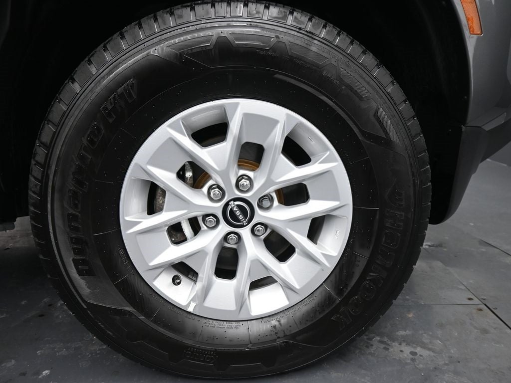 2024 Nissan Frontier SV