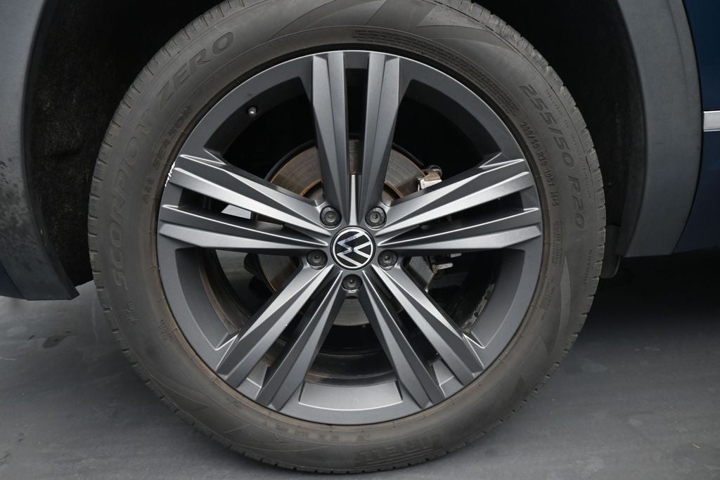 2021 Volkswagen Atlas Cross Sport 3.6L V6 SE w/Technology R-Line