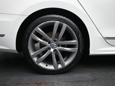 2017 Volkswagen Passat 1.8T R-Line