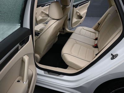 2017 Volkswagen Passat 1.8T R-Line