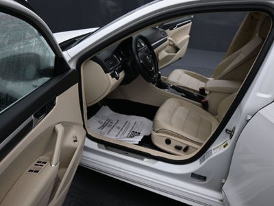 2017 Volkswagen Passat 1.8T R-Line