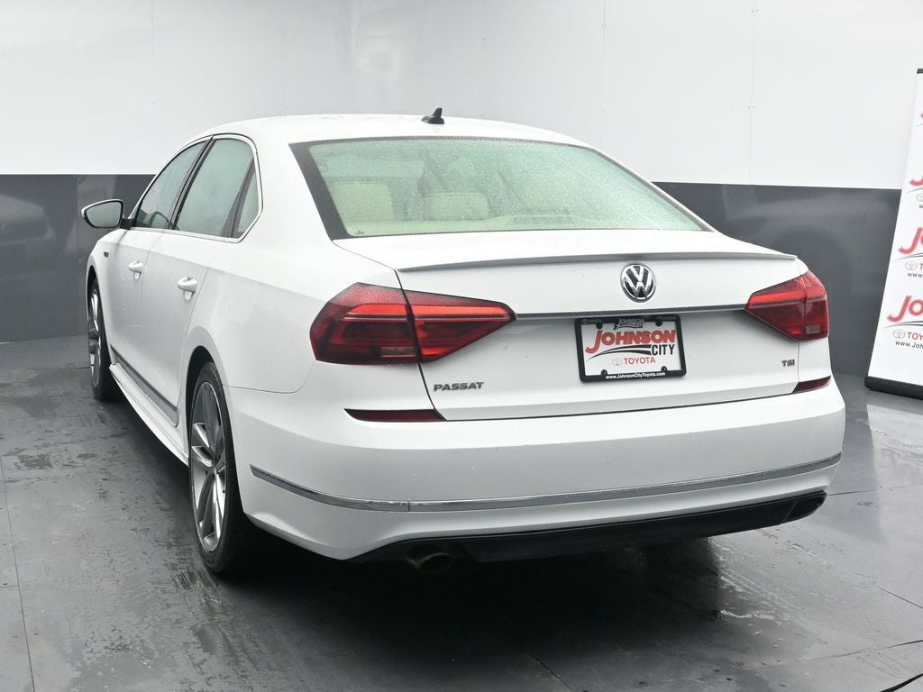 2017 Volkswagen Passat 1.8T R-Line