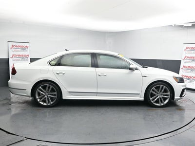 2017 Volkswagen Passat 1.8T R-Line