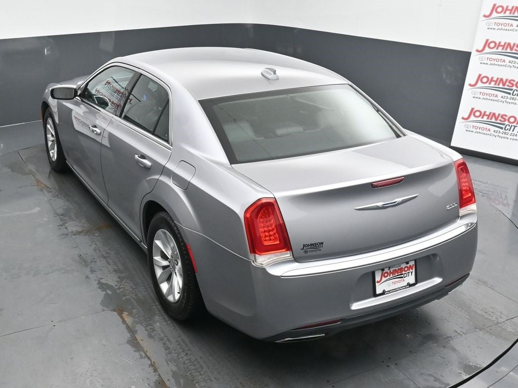 2015 Chrysler 300 Limited