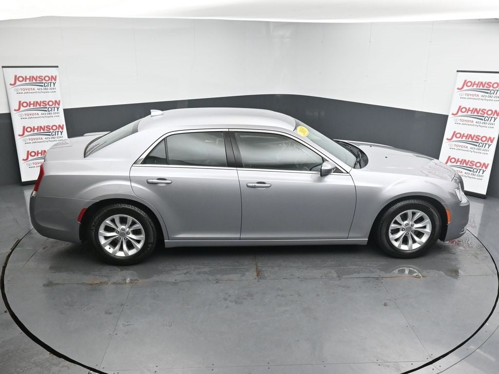 2015 Chrysler 300 Limited