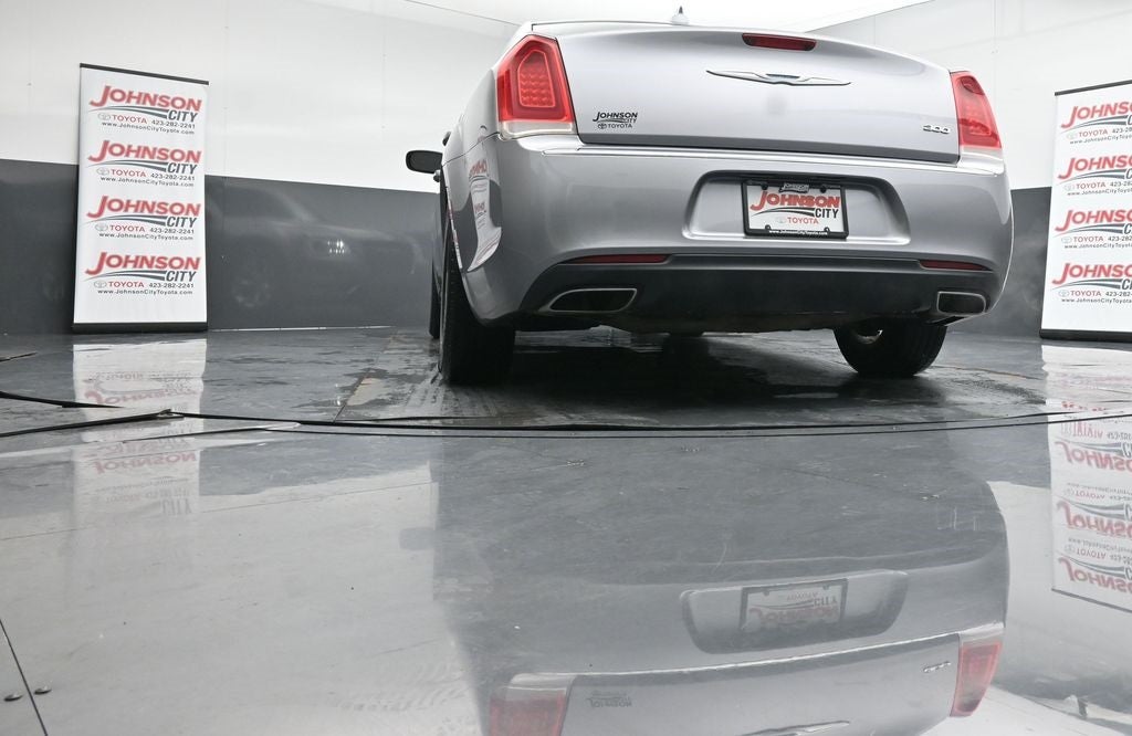 2015 Chrysler 300 Limited