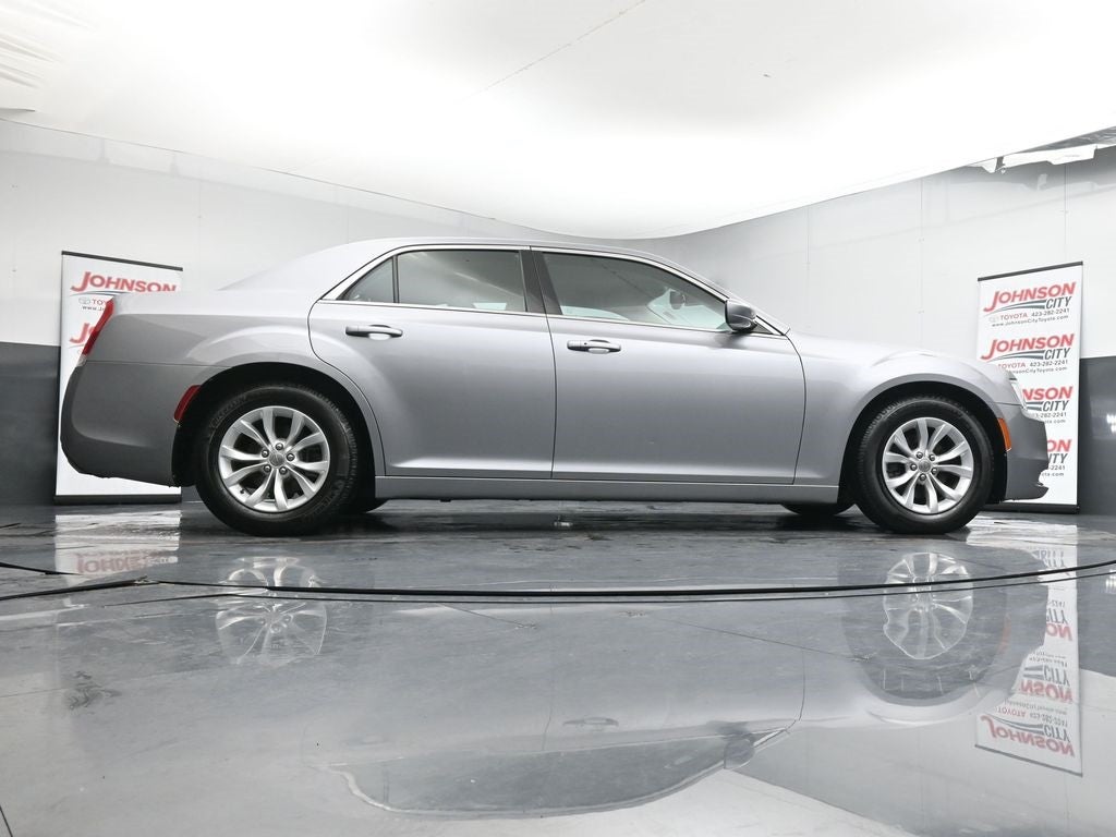 2015 Chrysler 300 Limited