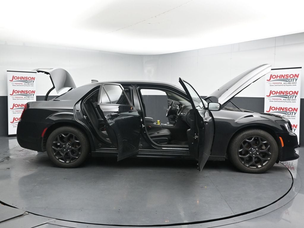 2022 Chrysler 300 Touring
