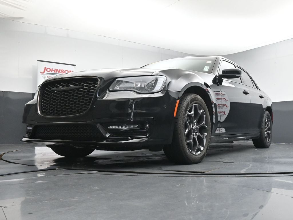 2022 Chrysler 300 Touring