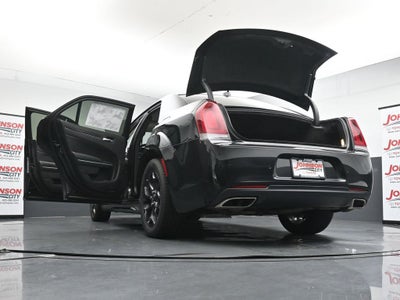 2022 Chrysler 300 Touring