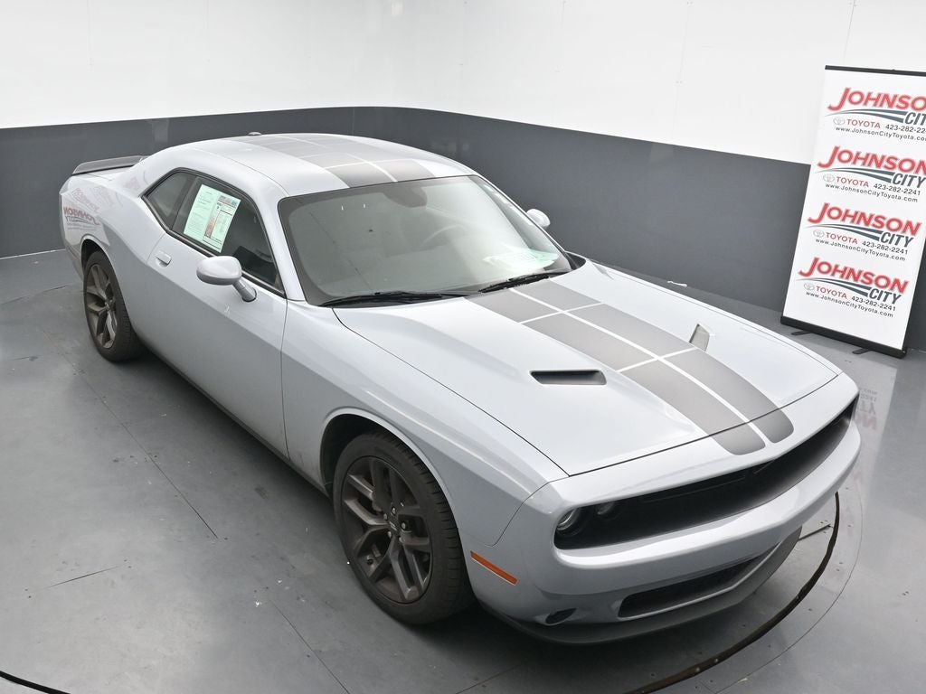 2021 Dodge Challenger SXT