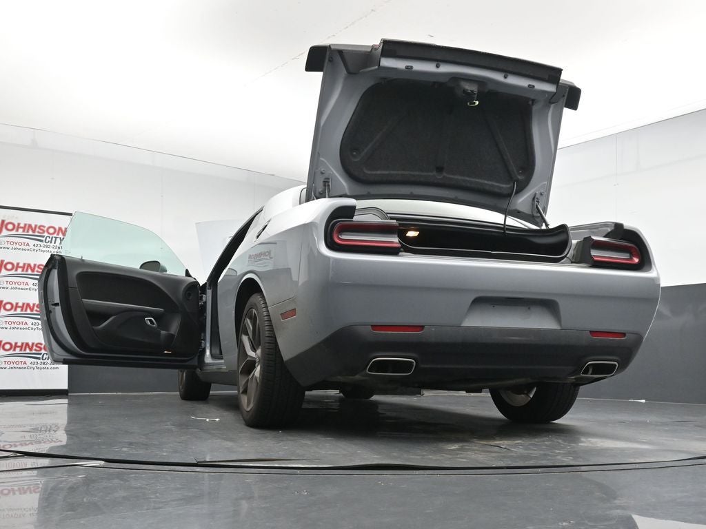 2021 Dodge Challenger SXT