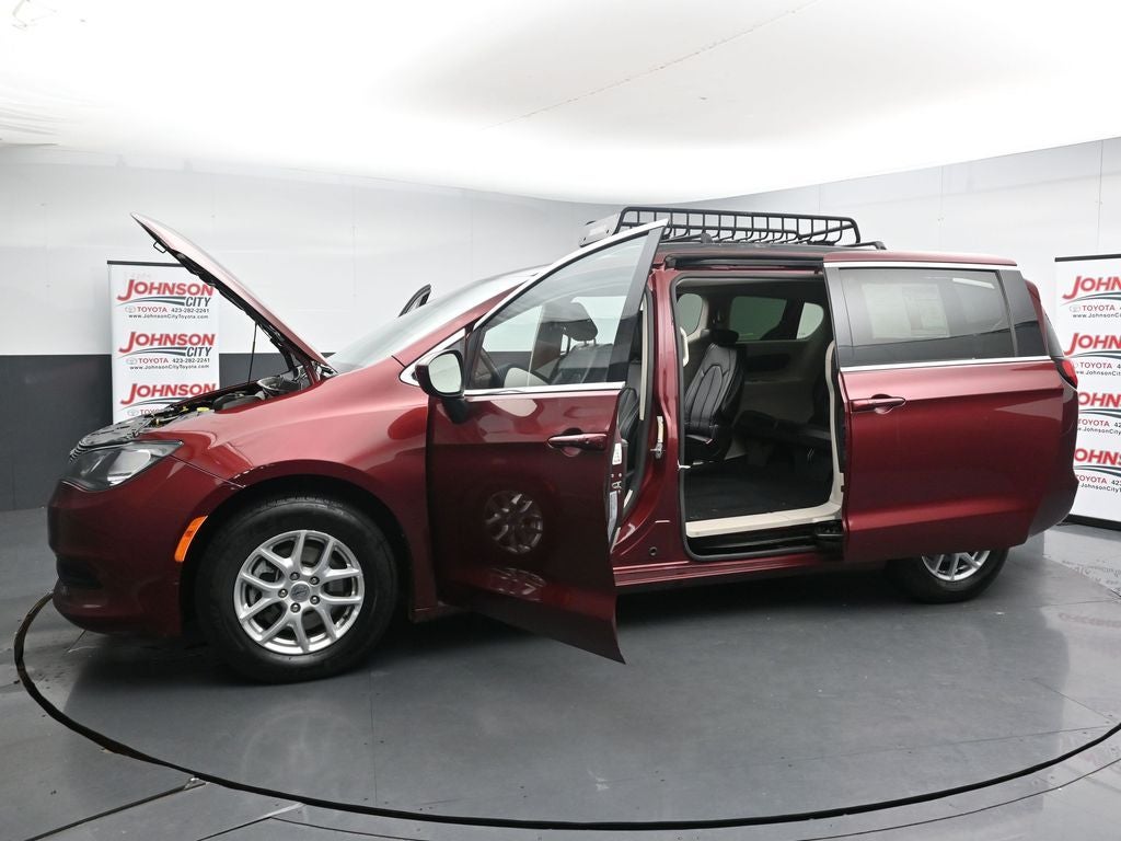 2021 Chrysler Voyager LXI