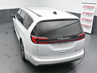2024 Chrysler Pacifica Select