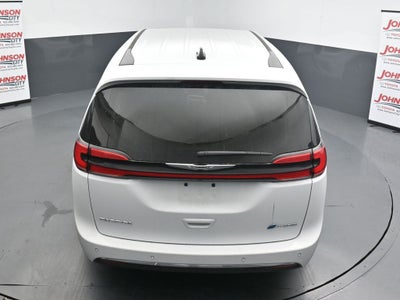 2024 Chrysler Pacifica Select