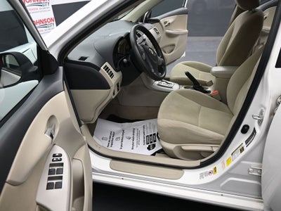 2011 Toyota Corolla LE