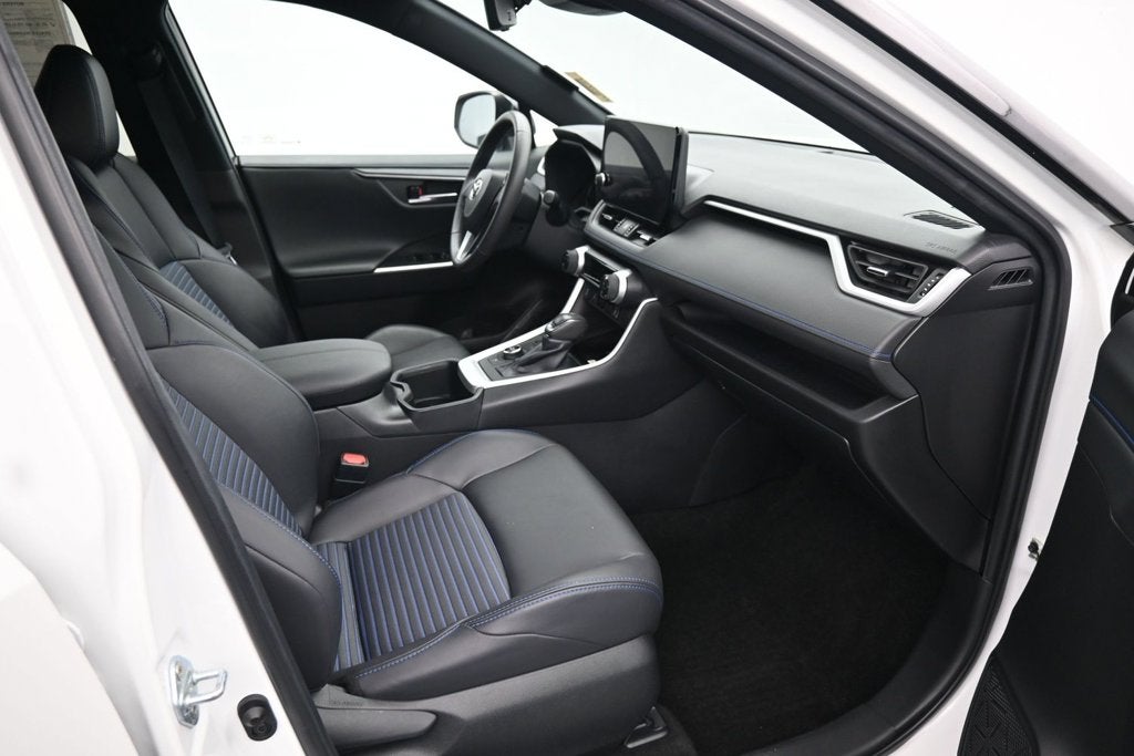 2023 Toyota RAV4 XSE