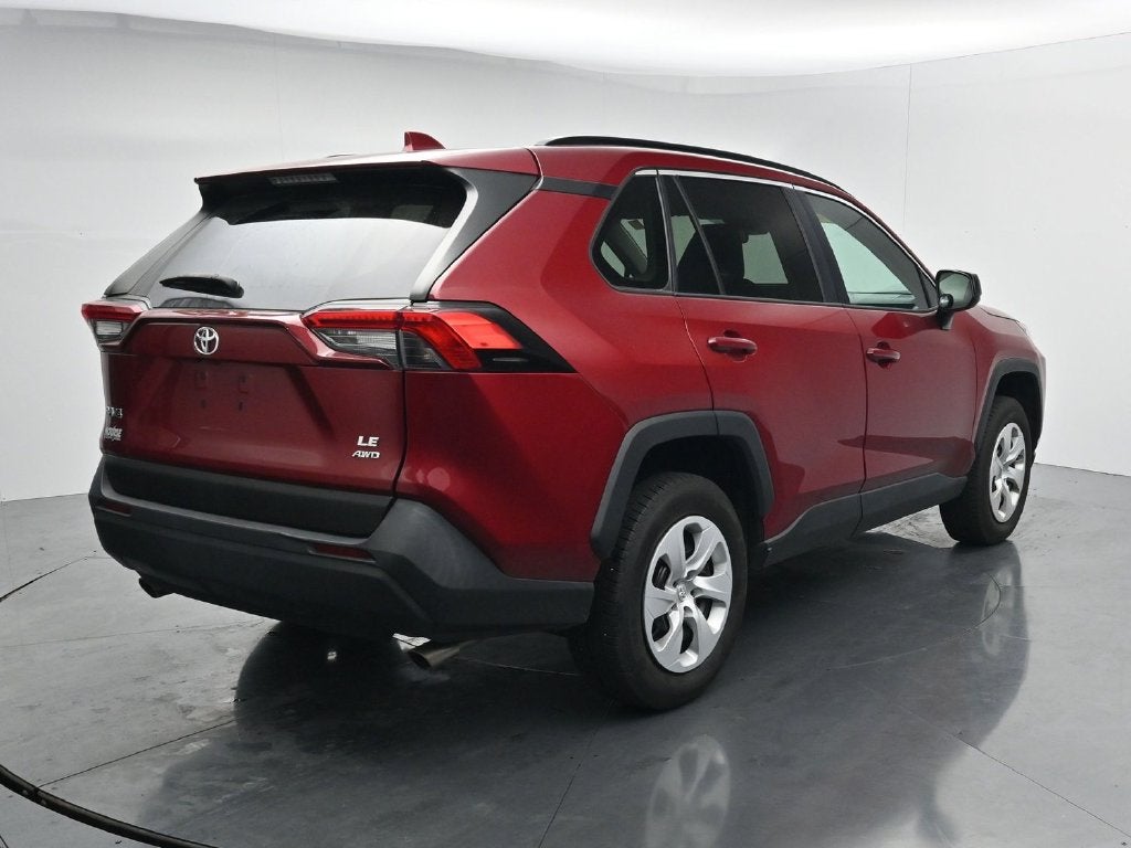 2020 Toyota RAV4 LE