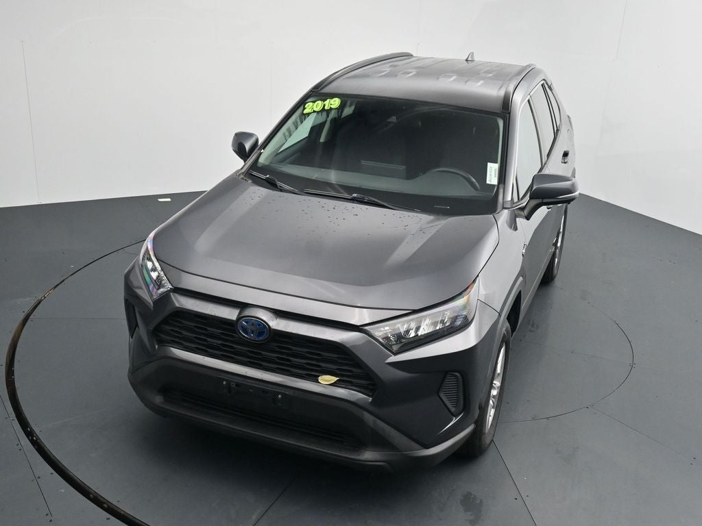 2019 Toyota RAV4 LE