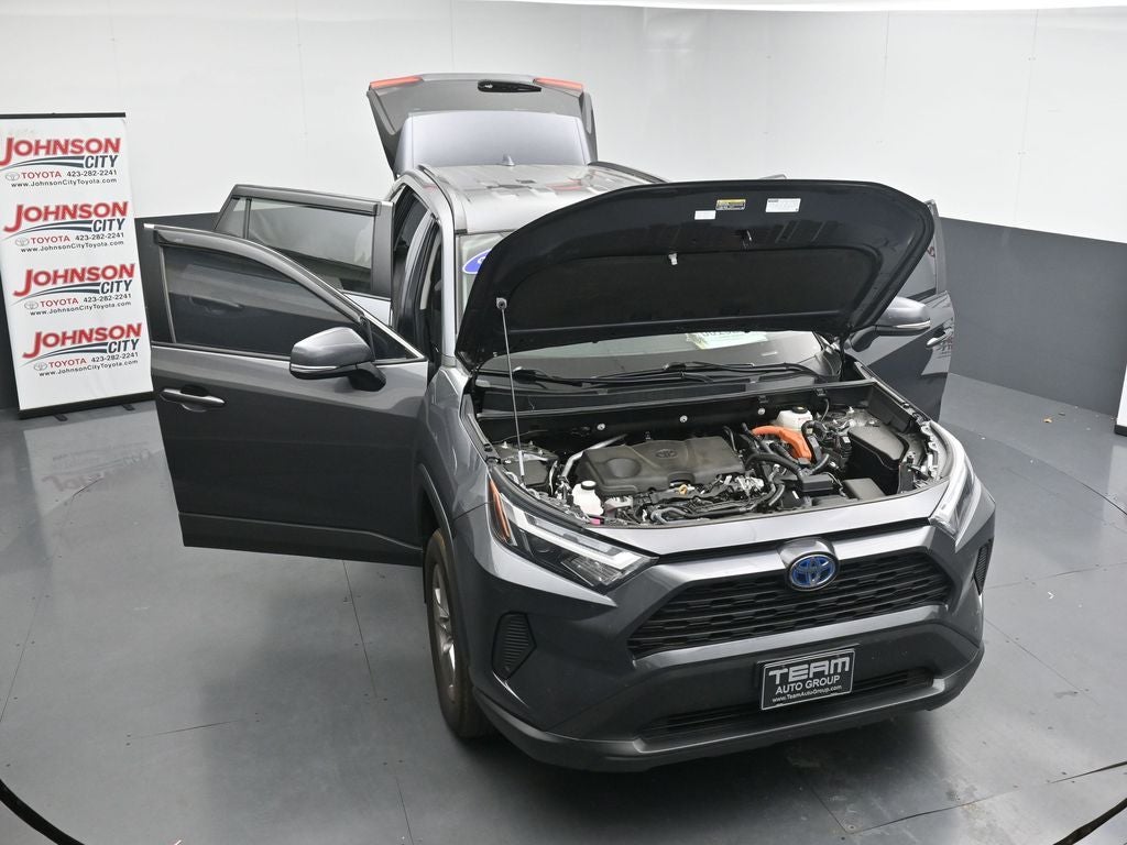 2024 Toyota RAV4 LE
