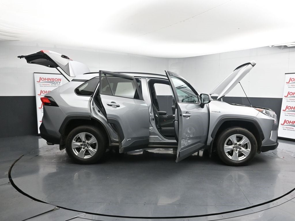 2020 Toyota RAV4 XLE