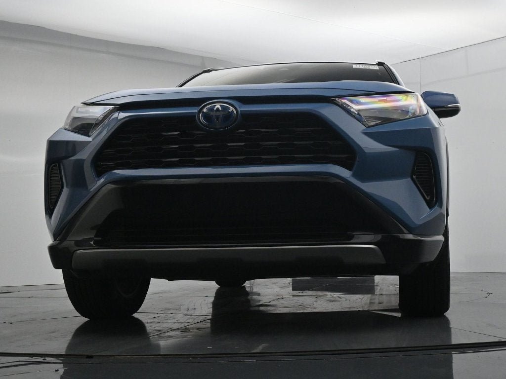 2024 Toyota RAV4 SE