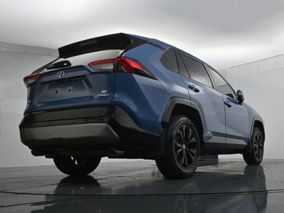 2024 Toyota RAV4 SE