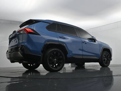 2024 Toyota RAV4 SE