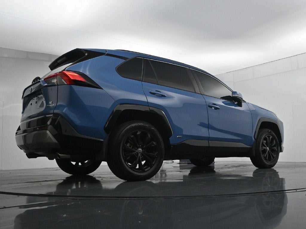 2024 Toyota RAV4 SE